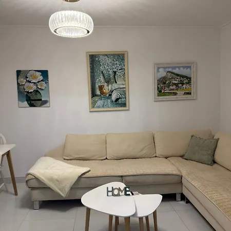 Apartment Gh